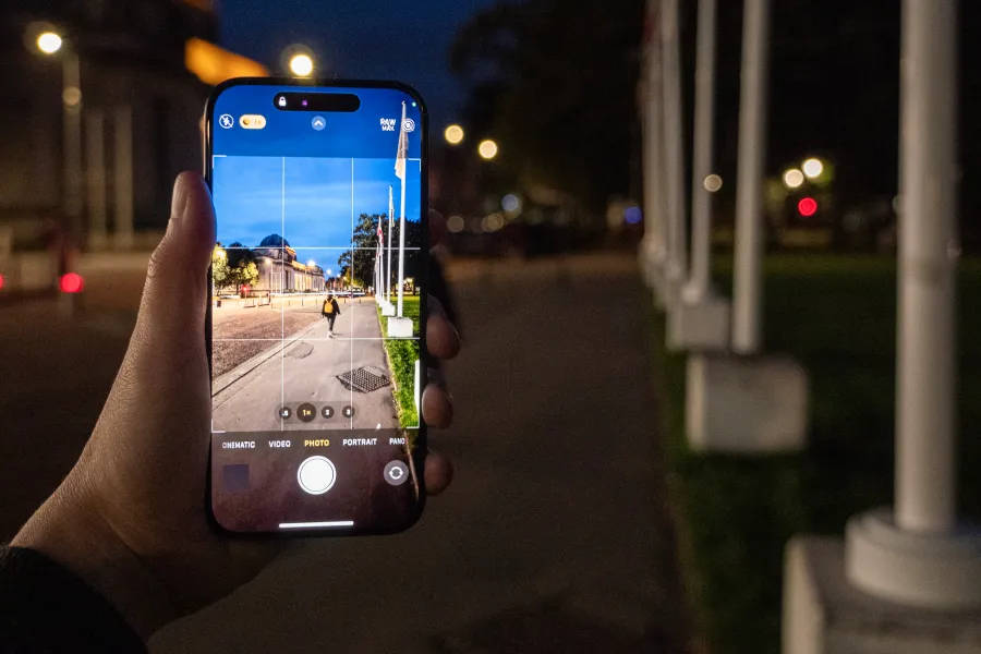 Top 7 Smartphones for Stunning Low-Light Photography in 2024